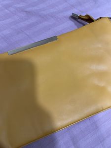 Stylish Mustard Shoulder Bag with Gold