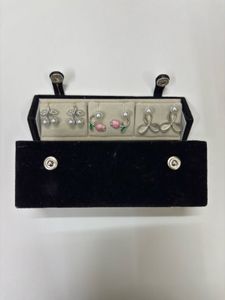 Set of 12 earrings with Box