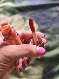 Fenty Beauty Gloss Bomb Cream