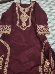 Elegant Embroidered Kurta