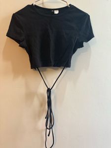 Crop top with tie detail (S size) h&M