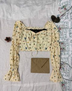 Cute cream Floral Print Puff Sleeve Top🥠