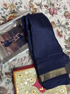 Elegant Navy Blue &amp; Gold Sari