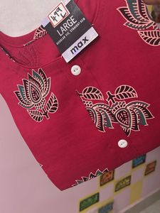 Maroon Printed Kurta with Buttons
