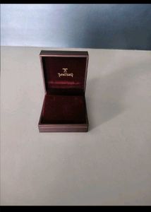 Tanishq ear ring Box - Elegant &amp; Protective