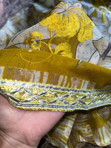 Olive-Mustard Floral Grace Saree, Lightweight
