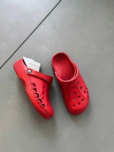 *CROCS*