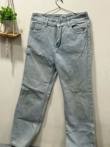 Light Wash Baggy Jeans