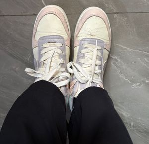 White Sneakers - Casual &amp; Comfortable