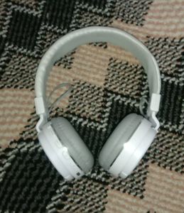 Headphones 🎧