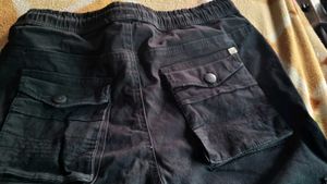 black stylish cargo pant