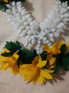 Yellow &amp; White Floral Necklace