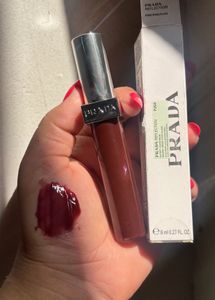 Prada Reflection Glossy Liquid Balm pixel plum