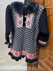 Cozy Winter Knit Sweater with Fur Collar