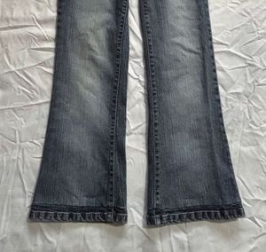 Low Waisted Flared Jeans