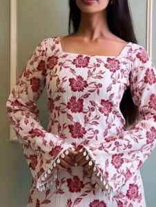 Chic Floral Print Kurta with Bell Sleeves