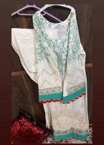 White &amp; Green Kurta Set(RAKHI SALE💫)