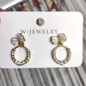 W Jewelry Bow Earrings