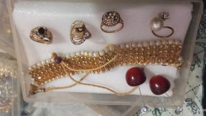Exquisite Pearl and Gold Choker Necklace Set