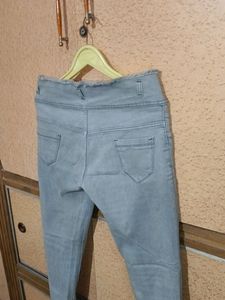 Skinny Fit Jeans For Womens **3 Buttons**