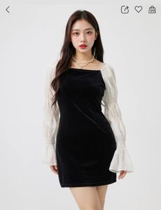 Velvet Square Neck Puff Sleeve Dress (S)