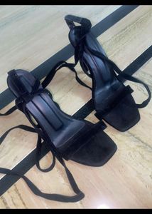 🌸🌸SALE🌺🌺Sexy Black Heels