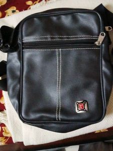 💖😄Stylish Black Crossbody Bag💖😄