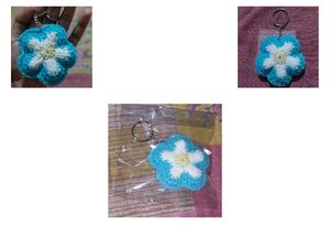 Crochet Flower Keychain - Cute Accessory!