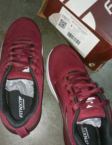 FITNXT Khadim Maroon Sneakers