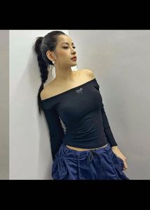 New Me Off-Shoulder Black Top with Bow Detail XS