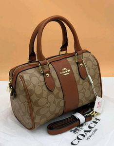 LATEST COACH SPEEDY**12A QUALITY**WITH DUSTCOVER