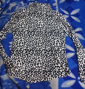 Leopard Print Turtleneck Top