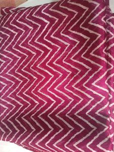 Vibrant Pink Chevron Print Saree With Blouse
