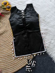 Embroidered Black Sleeveless Blouse