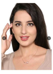give silver necklace