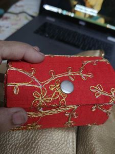 Embroidered bangle case