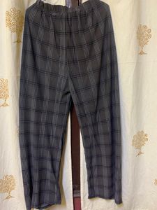 Stretchable Greyish Black Chequered Pyjama