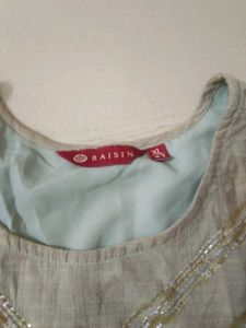 Raisin Embellished Kurta