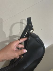 Black Trending Handpurse Ladies 🖤😻