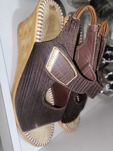 Stylish Women's Brown Sandals