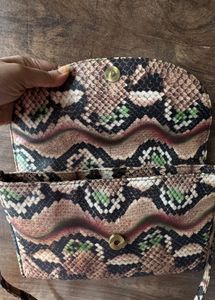 Stylish Snake Print Clutch