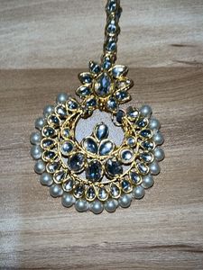 Exquisite Maangtika with Pearls &amp; Crystals