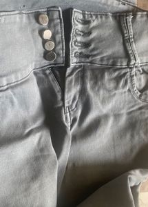 Gray High-Waisted Jeans