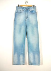 Light Blue Jeans (Women's)