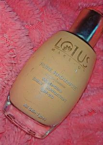 Lotus Make Up Foundation