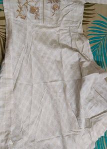 Elegant Embroidered Kurti