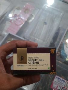Pilgrim Red Vine Night Gel Creme