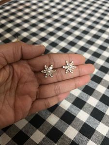Sparkling Flower Stud Earrings