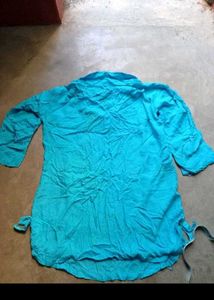 Turquoise Top &amp; Black Jeans with Red Bord