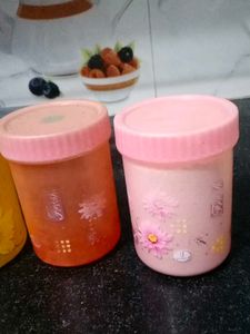 12 Kitchen Containers